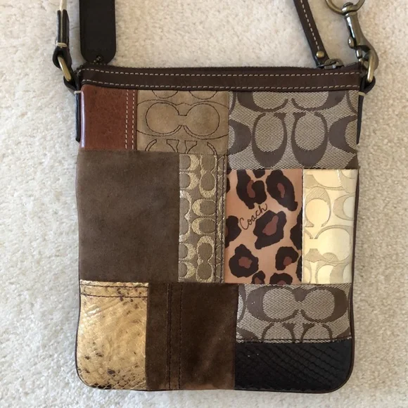 Vintage COACH patchwork crossbody bag with suede, leather, and fabric patches - Picture 3 of 4
